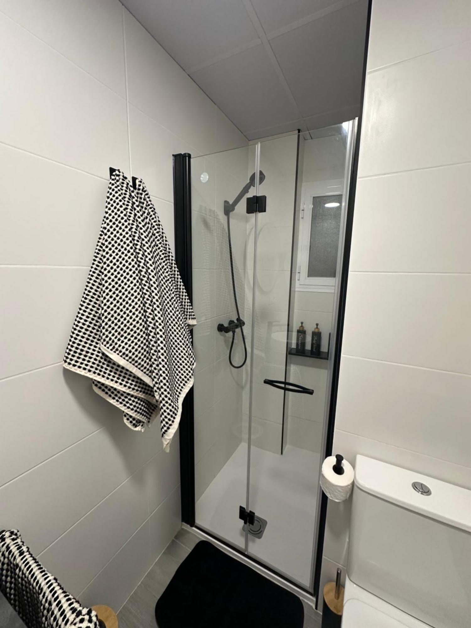 Apartamento Maui Beach En El Palo Málaga Kültér fotó