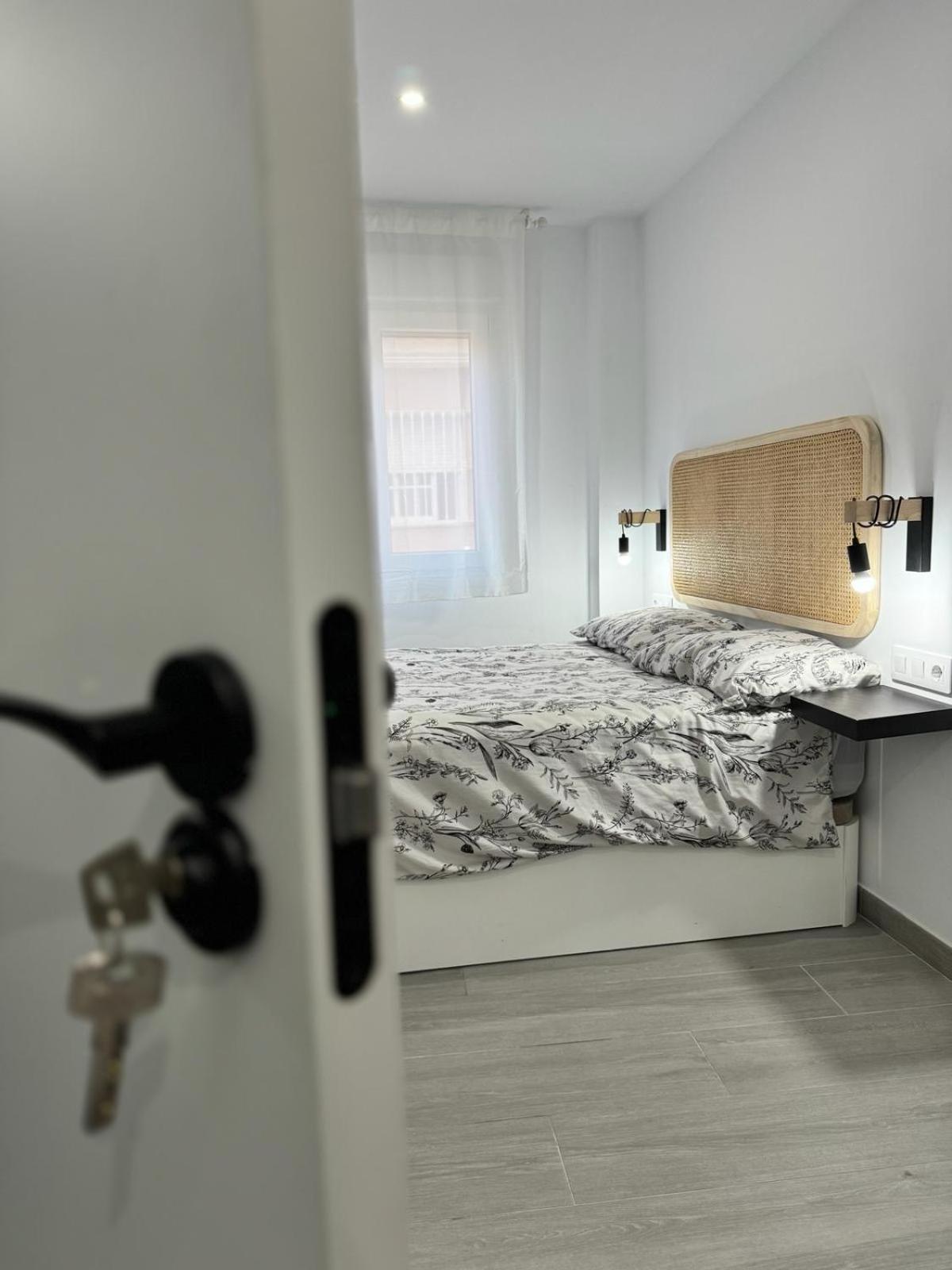 Apartamento Maui Beach En El Palo Málaga Kültér fotó