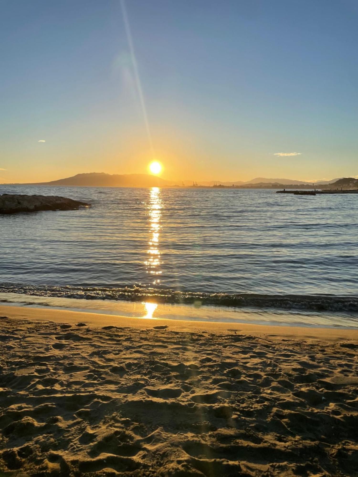 Apartamento Maui Beach En El Palo Málaga Kültér fotó